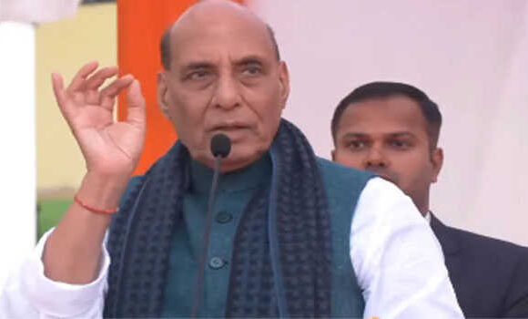 Rajnath Singh Briefed By Top Military Brass On Border Security, Arrangements For Amarnath
