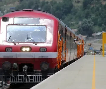 Jammu- Srinagar Rail Link Ready by June this Year