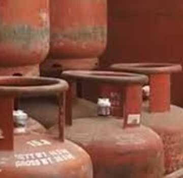 Govt reduces LPG cylinder prices by Rs 100 on International Women Day