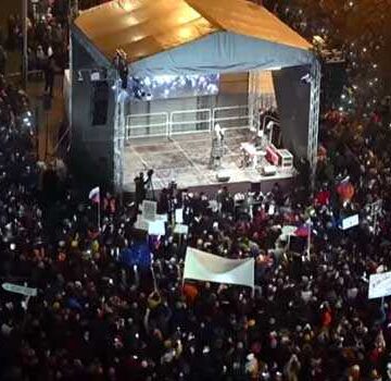 About 15,000 people take place in anti-Govt rally in Slovakia