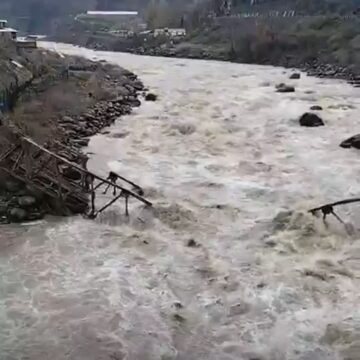 3 Workers Reportedly Washed Away in Jhelum in Uri