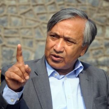 M Y Tarigami demands to release the pending dues and remuneration of scheme workers