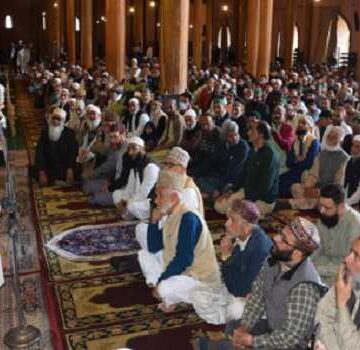 Mirwaiz voices dismay over prohibiting observance of key religious events