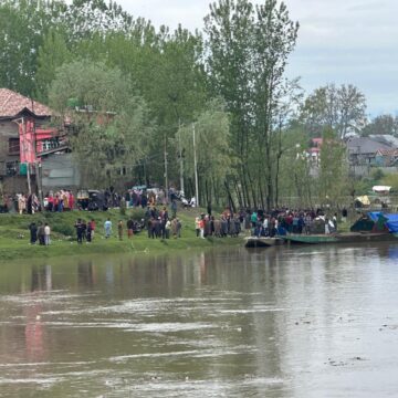 Srinagar Boat Tragedy: Widescale Rescue Operation Underway To Locate Missing Persons