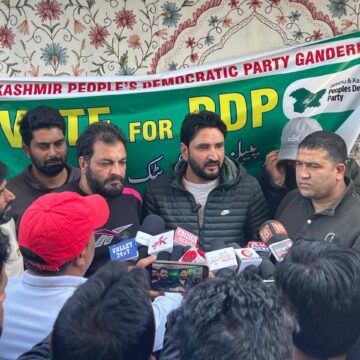 PDP Gets Big Boost in Central Kashmir: DDC Member, Political leader Mohd Yasmeen joins Party