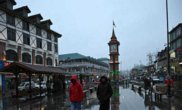 Intermittent widespread rains continue in Kashmir
