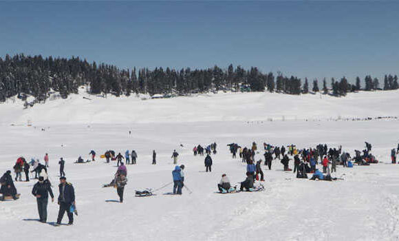 2025_3$largeimg05_Mar_2025_162921520 Excited athletes eagerly waiting to participate in Khelo India Winter Games at Gulmarg
