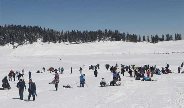 2025_3$largeimg05_Mar_2025_162921520 Excited athletes eagerly waiting to participate in Khelo India Winter Games at Gulmarg