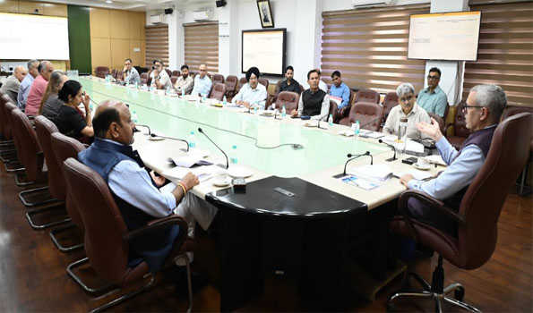 2025_4$largeimg19_Apr_2025_142155483 Committed to fostering business-friendly environment: J&K CM