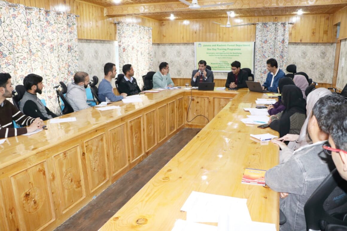 IMG-20250411-WA0044 Forest Department Organizes Training on Forestry Services in North Kashmir