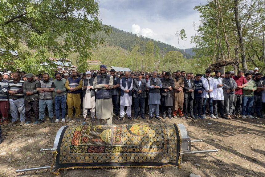 IMG_7360-1024x576 Pahalgam Terror Attack: CM Omar Abdullah Attends Funeral Of Pony Ride Operator