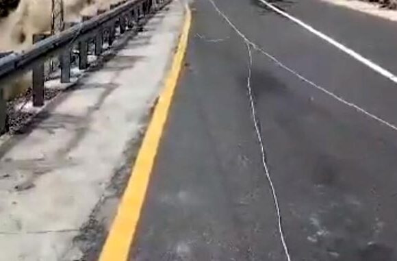 ROAD Vehicular movement suspended on Kishtwar-Paddar stretch following landslide
