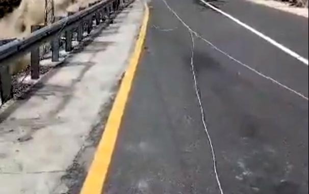 ROAD Vehicular movement suspended on Kishtwar-Paddar stretch following landslide