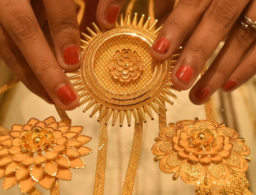 STOCK_PTI9_16_2022_1057-1024x679 Gold Soars ₹1,650 To Scale Fresh Peak Of ₹98,100 Per 10 Gm; Silver Jumps ₹1,900