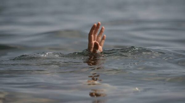 Boy jumps in Jhelum from Srinagar’s Zaina Kadal bridge, rescue ops launched
