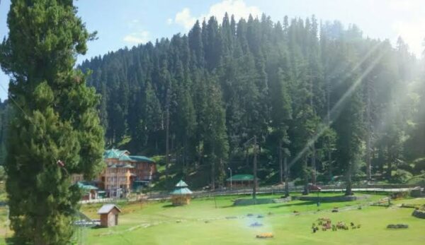 s_638800270635554745_IMG_5244 GDA asks schools to avoid visiting Gulmarg on weekends, seek prior permission