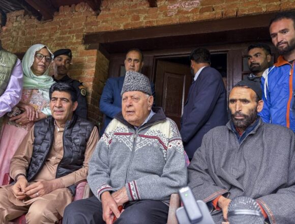 PTI05_03_2025_000105A-696x522 Farooq Abdullah Urges People Of J&K To Take Stand Against Perpetrators Of Pahalgam-Like Attacks