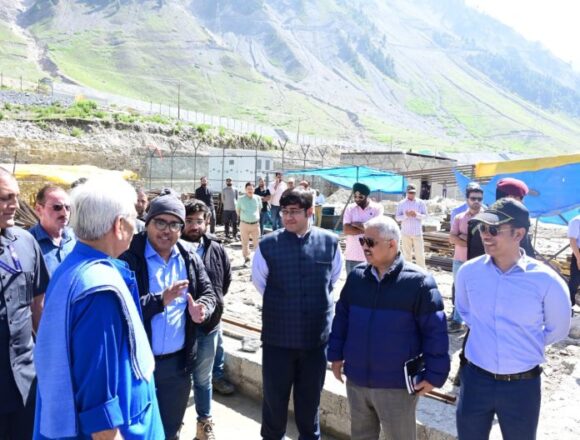 LG Manoj Sinha Conducts Inspection Of Yatri Niwas At Baltal