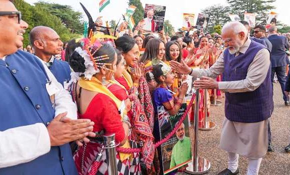 2025_7$largeimg24_Jul_2025_122250483 Touched by warm welcome from Indian community...truly heartening': PM Modi in UK