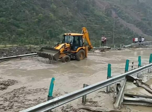 Jammu–Srinagar Highway Shut After Ramban Flood, Landslide