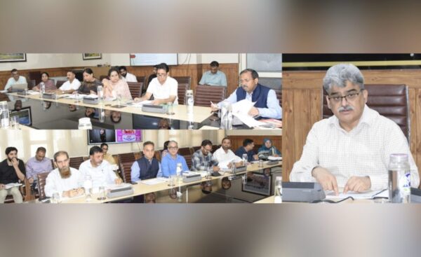 CS-reviews-implementation-of-welfare-schemes-for-marginalized-sections-across-JK-1-1024x627 CS Reviews Implementation Of Welfare Schemes For Marginalized Sections Across J&K