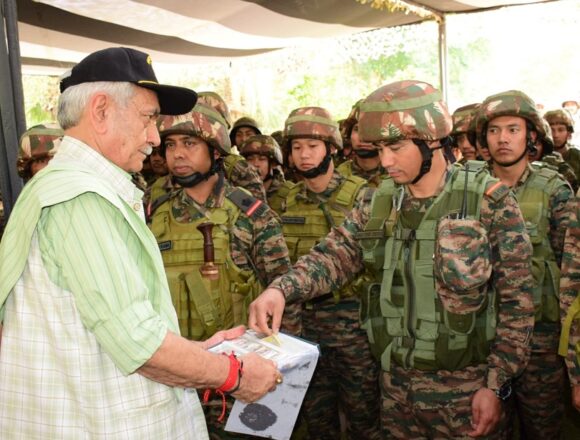 LG Sinha lauds courage of border residents during ‘Operation Sindoor’