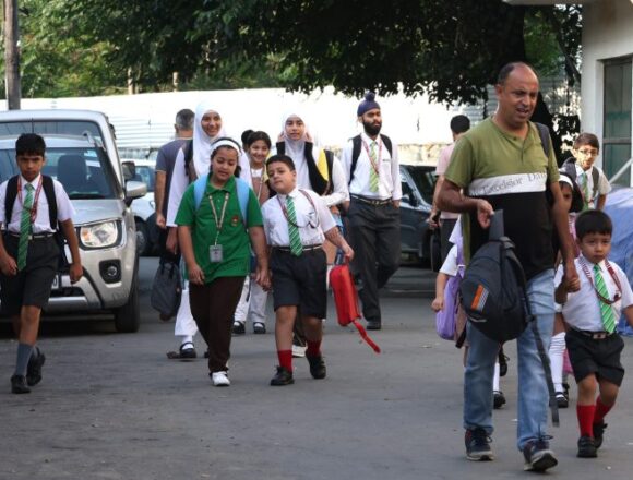 School-2-696x498 Schools In J&K Reopen After Summer Break