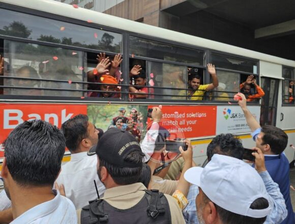 First batch of 5,485 Amarnath pilgrims reaches Qazigund