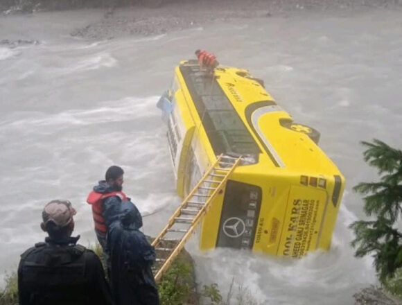 Bus Carrying ITBP Personnel Falls Into Sindh River In J&K’s Ganderbal District