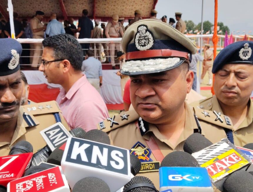 All departments working in coordination, police on toes for rescue ops: IGP Kashmir