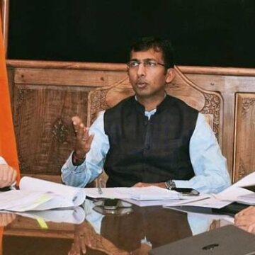 Div Com Kashmir invites tourists to Valley, says admin fully prepared for winter