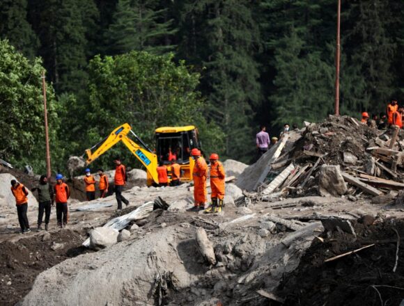 Search For Missing Enters Fifth Day In Cloudburst-Hit Kishtwar Village Despite Heavy Rain