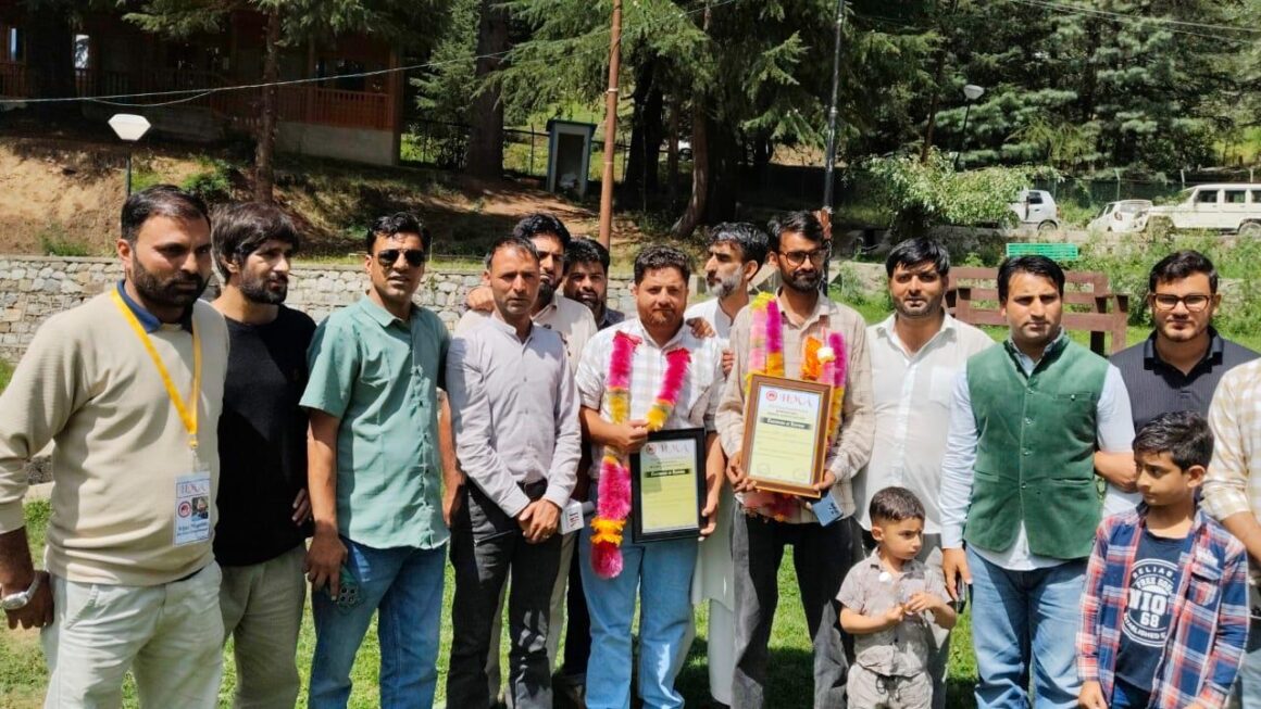 638927226577365004_WhatsApp_Image_2025-09-06_at_2.44.47_PM Media association Handwara hold eeections, elected new body