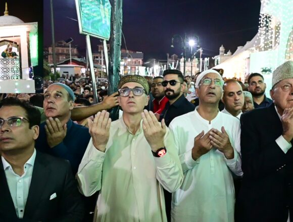 CM Omar Abdullah offers Magrib prayers at Hazratbal Shrine on Eid-e-Milad-un-Nabi (SAW)