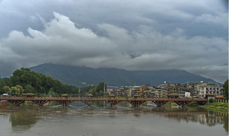 Jhelum swelling, but situation under control: I&FC appeals for calm