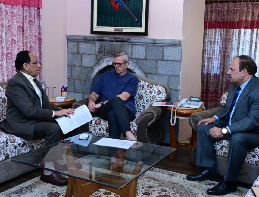 Earth scientist Prof. Gupta calls on CM Omar Abdullah; discusses earthquake resilience, disaster preparedness in J&K