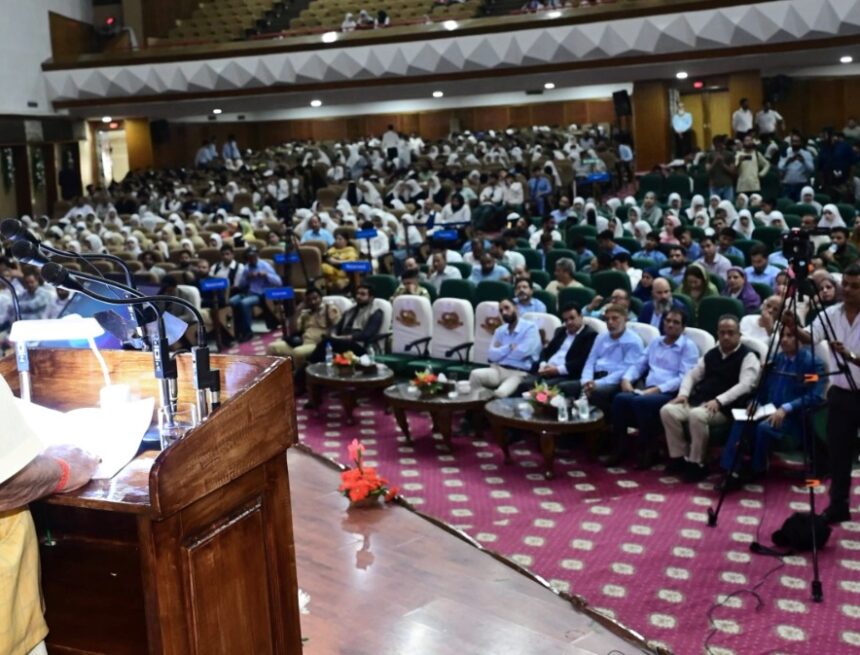 Lieutenant Governor attends launch ceremony of ATL Sarthi at University of Kashmir