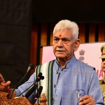 LG Sinha Praises J&K Police For Creating Peaceful, Stable Environment Driving UT’s Growth
