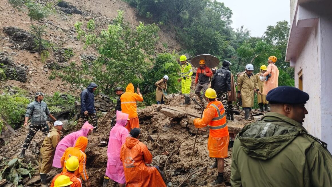 Himachal Landslide: Bodies of 2 Kashmiris recovered, rescue ops on
