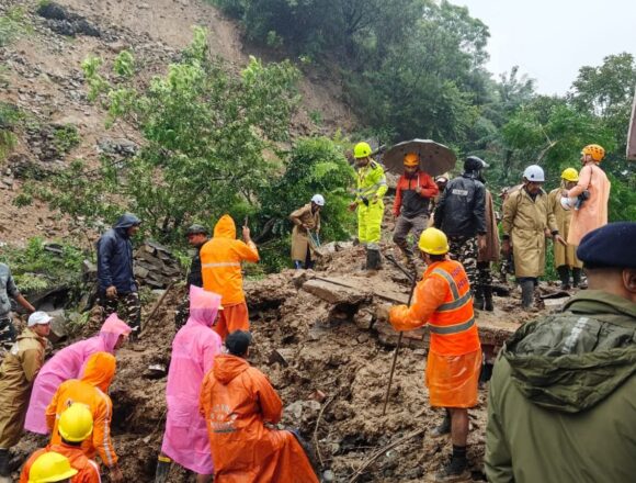 Himachal Landslide: Bodies of 2 Kashmiris recovered, rescue ops on