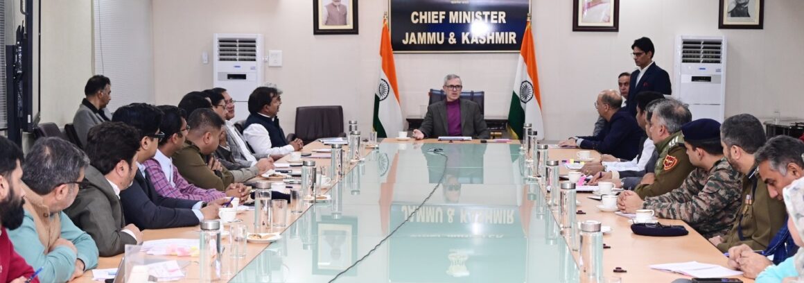 CM Omar Abdullah reviews arrangements for Darbar Move-24--2 CM Omar Abdullah reviews arrangements for Darbar Move