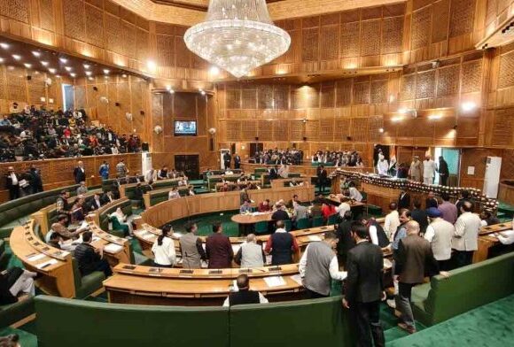 JK3-2-696x392 (1) Uproar In J&K Assembly As Opposition Seeks Discussion On Flood Crisis