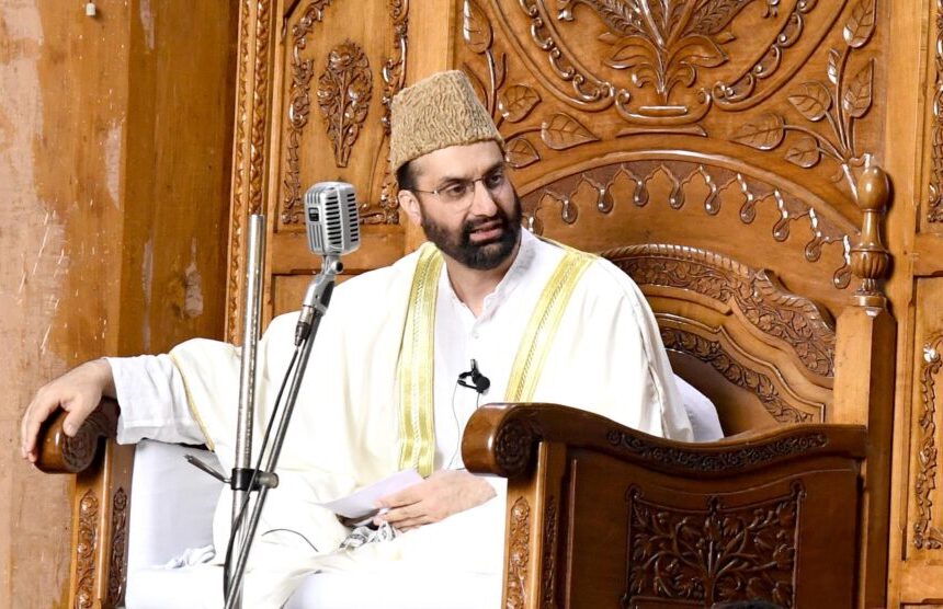 Mirwaiz Pays Glowing Tributes to Sheikh-ul-Alam (RA) on Urs; Announces Sermon at Charar-e-Sharief Next Friday