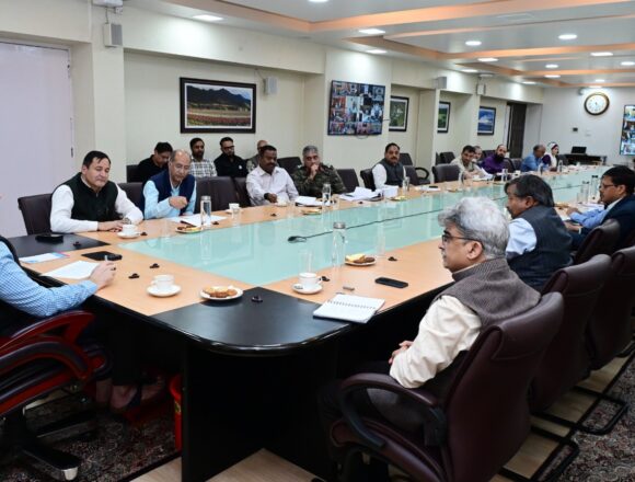 CM Omar Abdullah directs departments, districts to be prepared to deal with adverse weather conditions