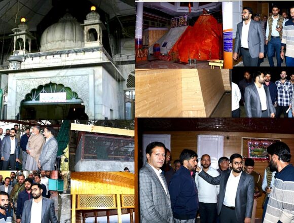 WhatsApp Image 2025-10-25 at 20.22.22_4e630ead DC Srinagar visits Shrine of Makhdoom Sahib and Sharika Devi Temple