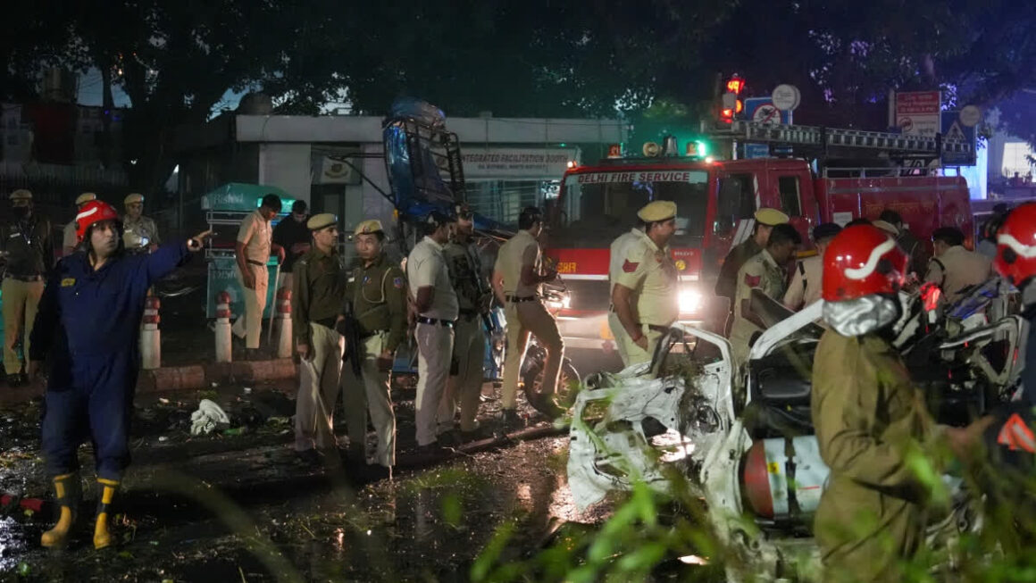 Nine killed in blast near Red Fort, cars gutted and several injured