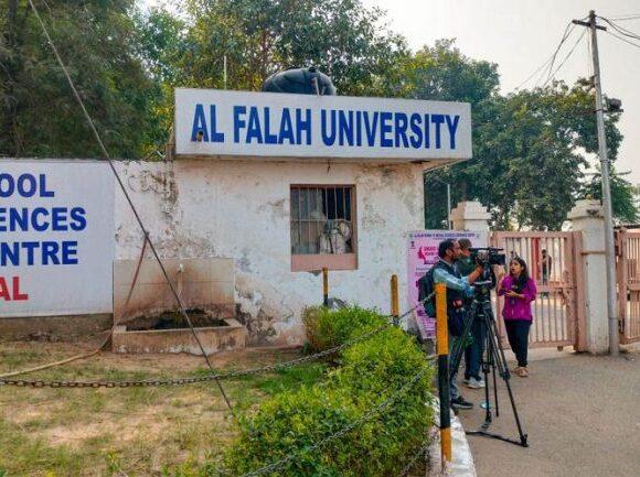 court-696x433 Al Falah Group Chaiman Jawed Siddiqui In ED Custody For 13 Days