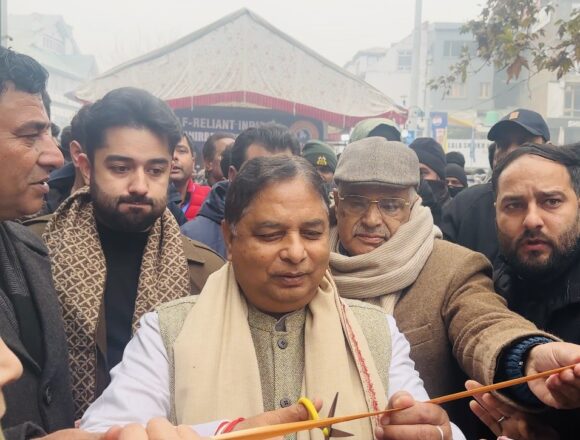 Sat Sharma, Ashok Koul inaugurate Swadeshi Mela at Srinagar, reaffirm commitment to Aatmanirbhar Bharat