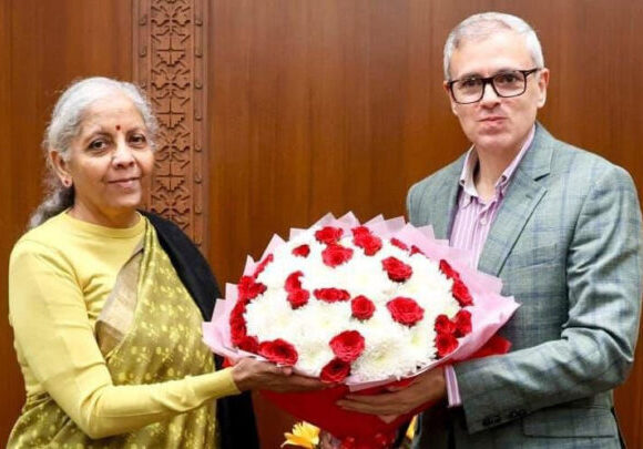 FM-and-Omar-696x405 Sitharaman Praises Omar Abdullah For ‘Focused’ Approach To Restore J&K’s Economy