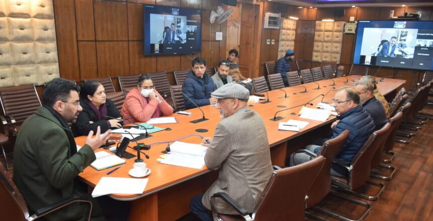 Health Secretary reviews winter preparedness; emphasizes seamless patient-care